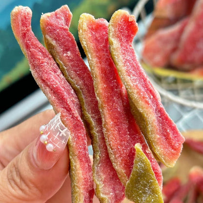 ✨Say goodbye to high-calorie guilt! 🥝Satisfy your cravings with our fiber-rich Red Guava slices